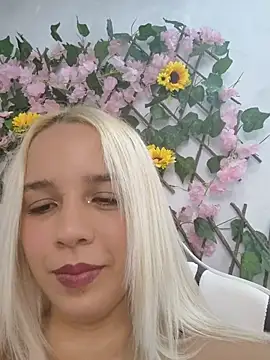 KasumiSophia online show from May 26, 2026, 2:26 pm