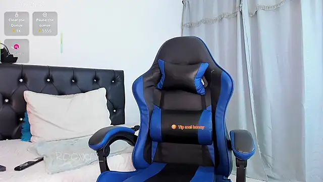 Snapshot of nyloncouple777 chatting on March 16, 2026, 11:40 pm nyloncouple777 online show from March 16, 2026, 11:40 pm