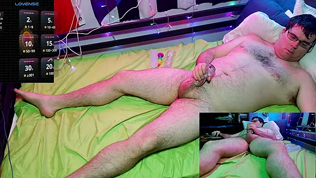 cumfun110xh online show from December 3, 2025, 12:44 am