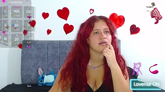 hottie couplee online show from July 3, 2026, 12:39 am