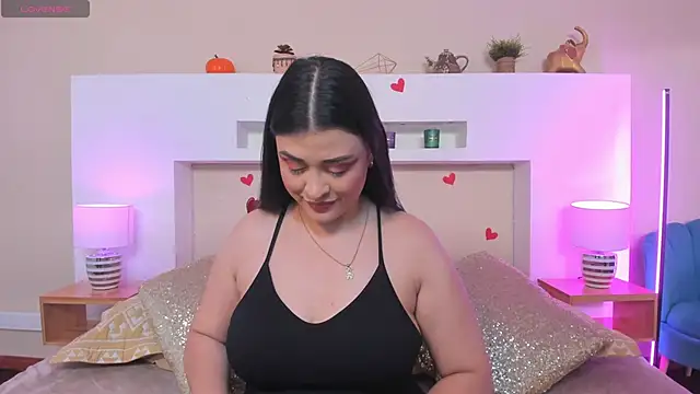 AnikaRomanoff  online show from May 2, 2026, 3:39 pm