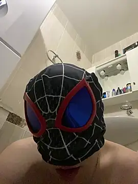 AlexPaulbig online show from May 8, 2026, 10:02 pm