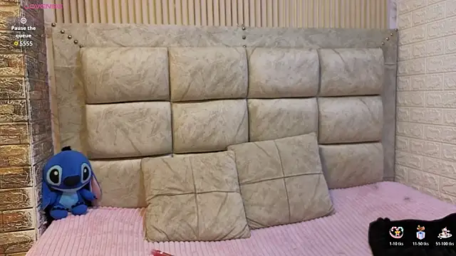 ValeryMorales online show from December 23, 2025, 3:28 am