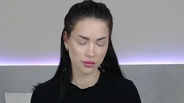 Snapshot of RachaelMils chatting on March 16, 2026, 5:44 am RachaelMils online show from March 16, 2026, 5:44 am