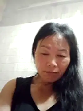 Lili-123k online show from May 1, 2026, 10:48 pm