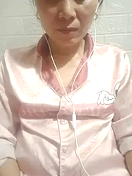 Lili-123k online show from March 18, 2026, 1:46 pm