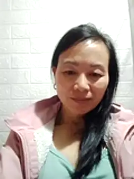 Lili-123k online show from December 15, 2025, 11:42 pm