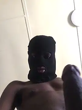 Snapshot of Pound5King chatting on April 10, 2026, 9:38 am Pound5King online show from April 10, 2026, 9:38 am