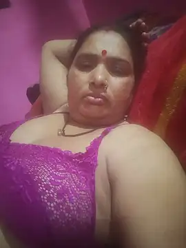 Your-shreya143 online show from July 7, 2026, 10:24 pm