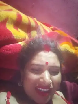 Your-shreya143 online show from May 5, 2026, 8:34 pm