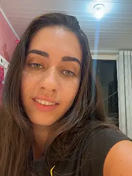 Snapshot of EsmeraldaBelline chatting on December 5, 2025, 1:27 am EsmeraldaBelline online show from December 5, 2025, 1:27 am