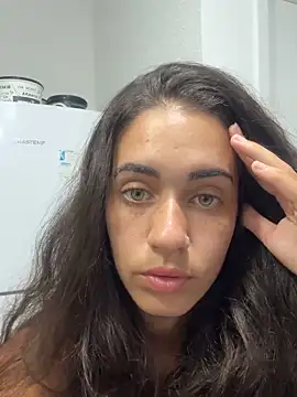 Snapshot of EsmeraldaBelline chatting on March 26, 2026, 10:18 pm EsmeraldaBelline online show from March 26, 2026, 10:18 pm