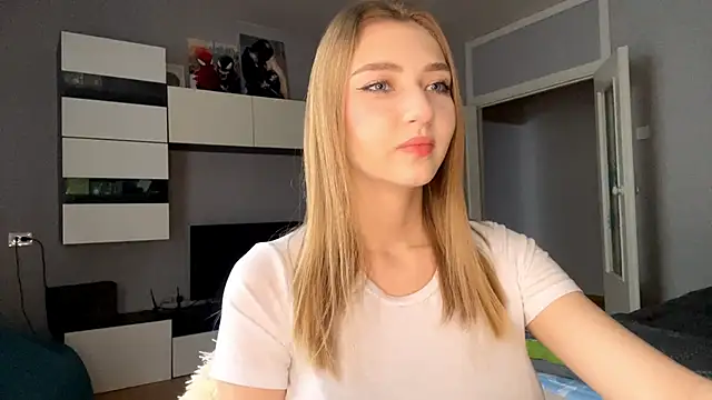 AveryBerkson online show from February 9, 2026, 3:37 am