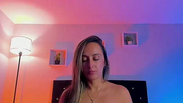 Snapshot of Victoria_Rose_ chatting on February 3, 2026, 6:22 am Victoria Rose online show from February 3, 2026, 6:22 am