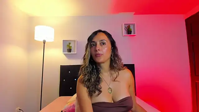 Victoria Rose  online show from May 11, 2026, 4:04 pm