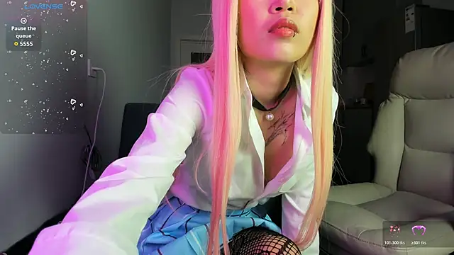 Snapshot of Kira_dream19 chatting on February 18, 2026, 1:40 pm Kira dream19 online show from February 18, 2026, 1:40 pm