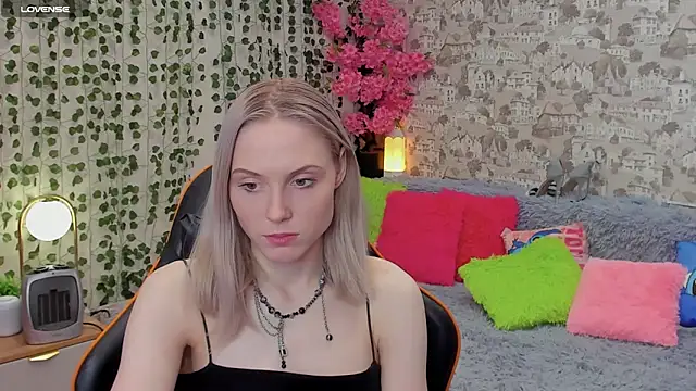 Snapshot of Gina_Gina_love chatting on May 27, 2026, 1:57 am Gina Gina love online show from May 27, 2026, 1:57 am