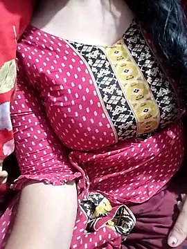 hottyrose69 online show from February 3, 2026, 2:53 am