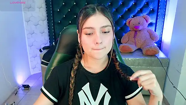Diamond juliana online show from July 8, 2026, 3:19 am