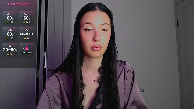 Isabella Fontanaa online show from June 2, 2026, 11:43 am