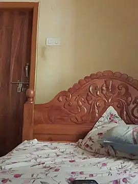 ragnar steamy online show from February 18, 2026, 11:39 am