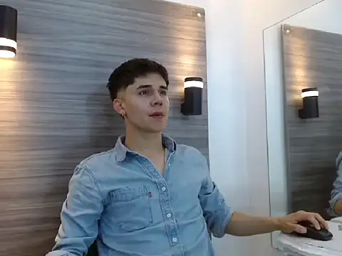 JuanGomm online show from March 11, 2026, 3:22 am