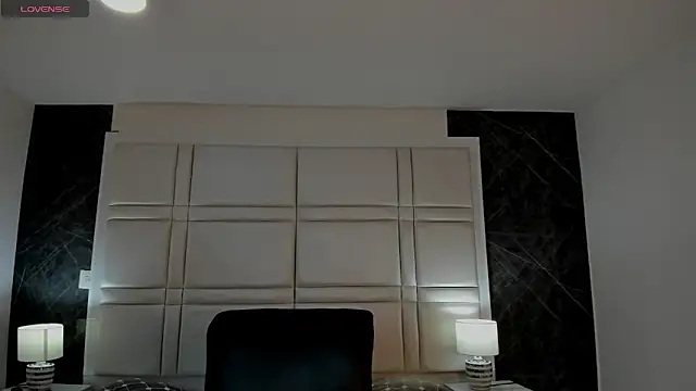 TiffanyHoustton online show from March 12, 2026, 12:09 pm