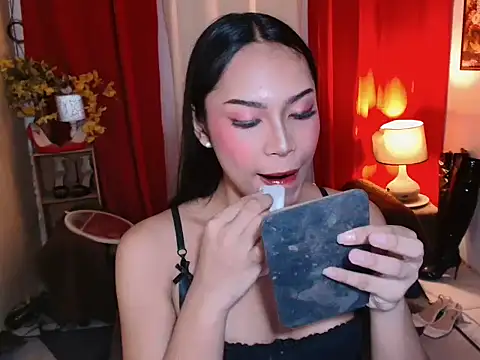 Snapshot of kylieEmparado chatting on July 26, 2026, 12:12 pm kylieEmparado online show from July 26, 2026, 12:12 pm