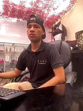 Snapshot of SweeXioji chatting on December 21, 2025, 3:25 pm SweeXioji online show from December 21, 2025, 3:25 pm