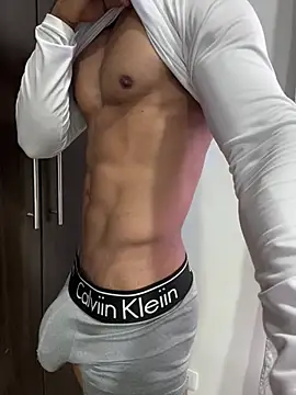 BrunoHot  online show from February 1, 2026, 3:21 pm