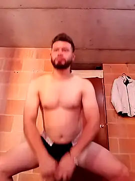 MaxSteel x online show from December 15, 2025, 1:17 pm