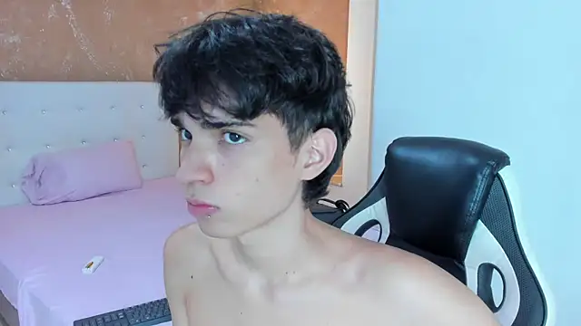 CONNOR STONNE  online show from February 18, 2026, 9:22 pm