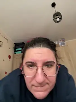 Snapshot of Dana92va chatting on February 10, 2026, 12:15 pm Dana92va online show from February 10, 2026, 12:15 pm