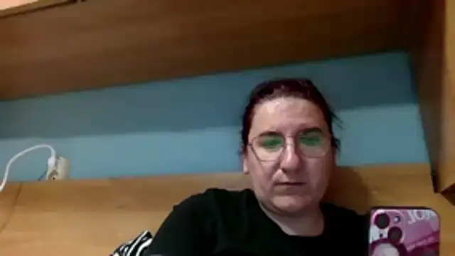 Dana92va online show from April 20, 2026, 2:40 pm