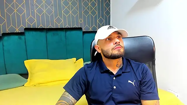 lucky smith1 online show from December 13, 2025, 8:04 pm