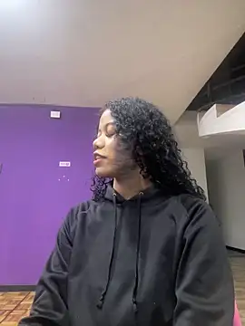 Snapshot of arianna_roxe chatting on February 19, 2026, 4:53 am arianna roxe online show from February 19, 2026, 4:53 am