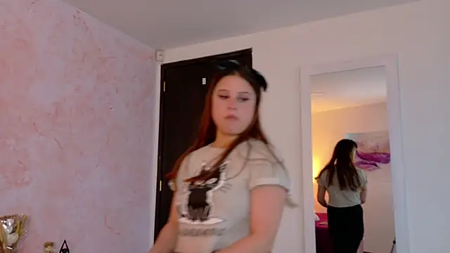 MelaniBeckers online show from May 5, 2026, 6:55 pm