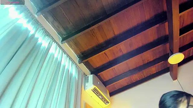 Zoei Moon online show from July 10, 2026, 7:03 pm