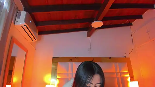 Zoei Moon online show from July 30, 2026, 7:24 pm