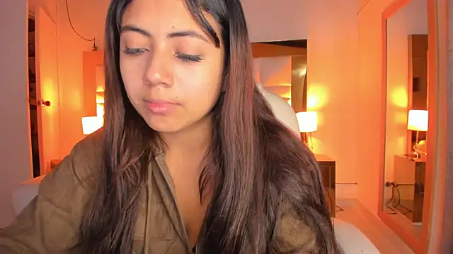 Snapshot of Zoei_Moon chatting on May 13, 2026, 7:21 pm Zoei Moon online show from May 13, 2026, 7:21 pm