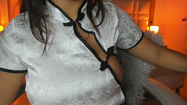 Zoei Moon online show from April 27, 2026, 7:01 pm