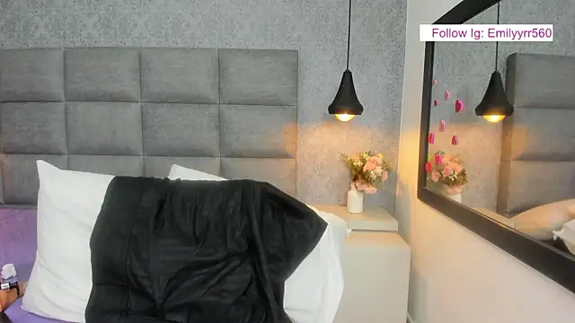 emilyy r online show from March 8, 2026, 2:04 am