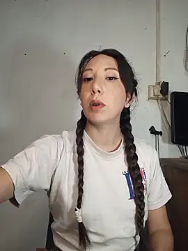Snapshot of Cristal_azul777 chatting on July 1, 2026, 1:06 am Cristal azul777 online show from July 1, 2026, 1:06 am