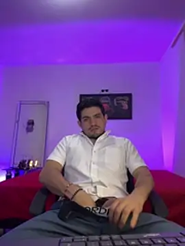 williamsmiiths16 online show from April 29, 2026, 5:30 pm