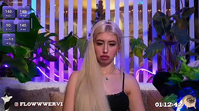 FlowweerGirl online show from February 17, 2026, 6:38 pm