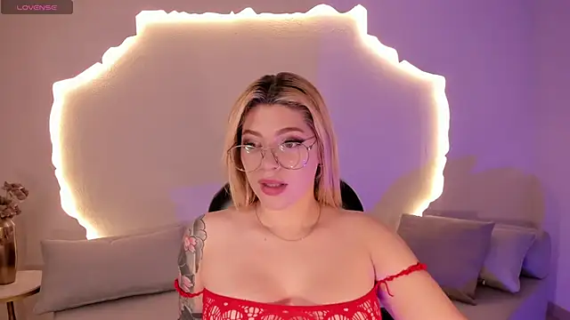 MadisonKane online show from June 30, 2026, 10:59 am