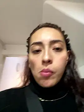 anny bianchi  online show from January 10, 2026, 2:01 pm