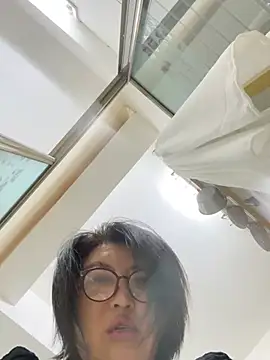 luckybaby666999 online show from June 26, 2026, 4:02 pm