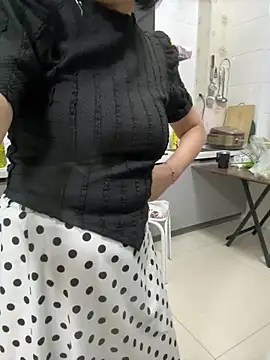 luckybaby666999 online show from June 29, 2026, 2:06 pm