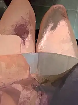 Baby-Linh online show from March 8, 2026, 12:08 pm